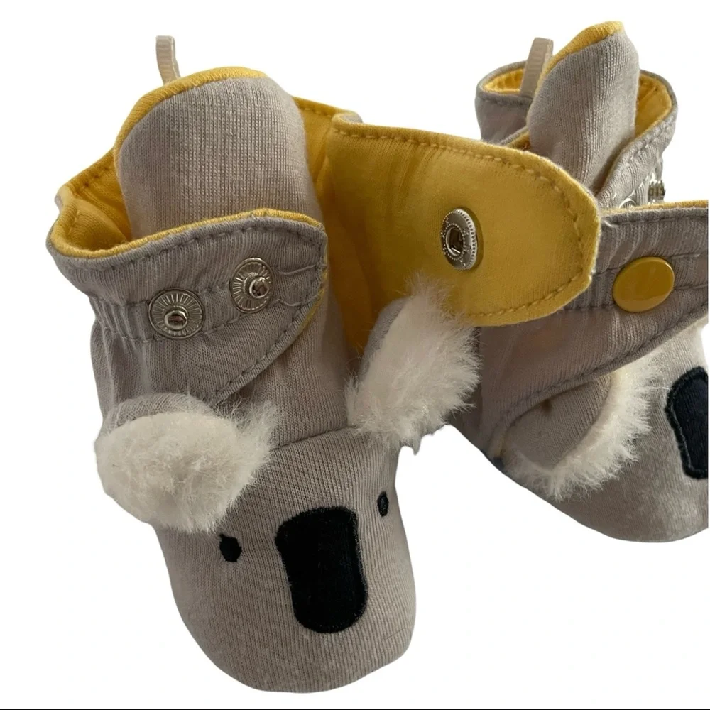 TARGET Baby Shoes Animal Bear Gray Yellow Size 0-3 months